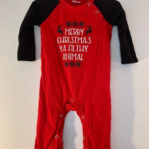 PATPAT Boy’s “Merry Christmas Ya Filthy Animal” Red/Black One Piece/Size: 3-6 Mo - Picture 5 of 6